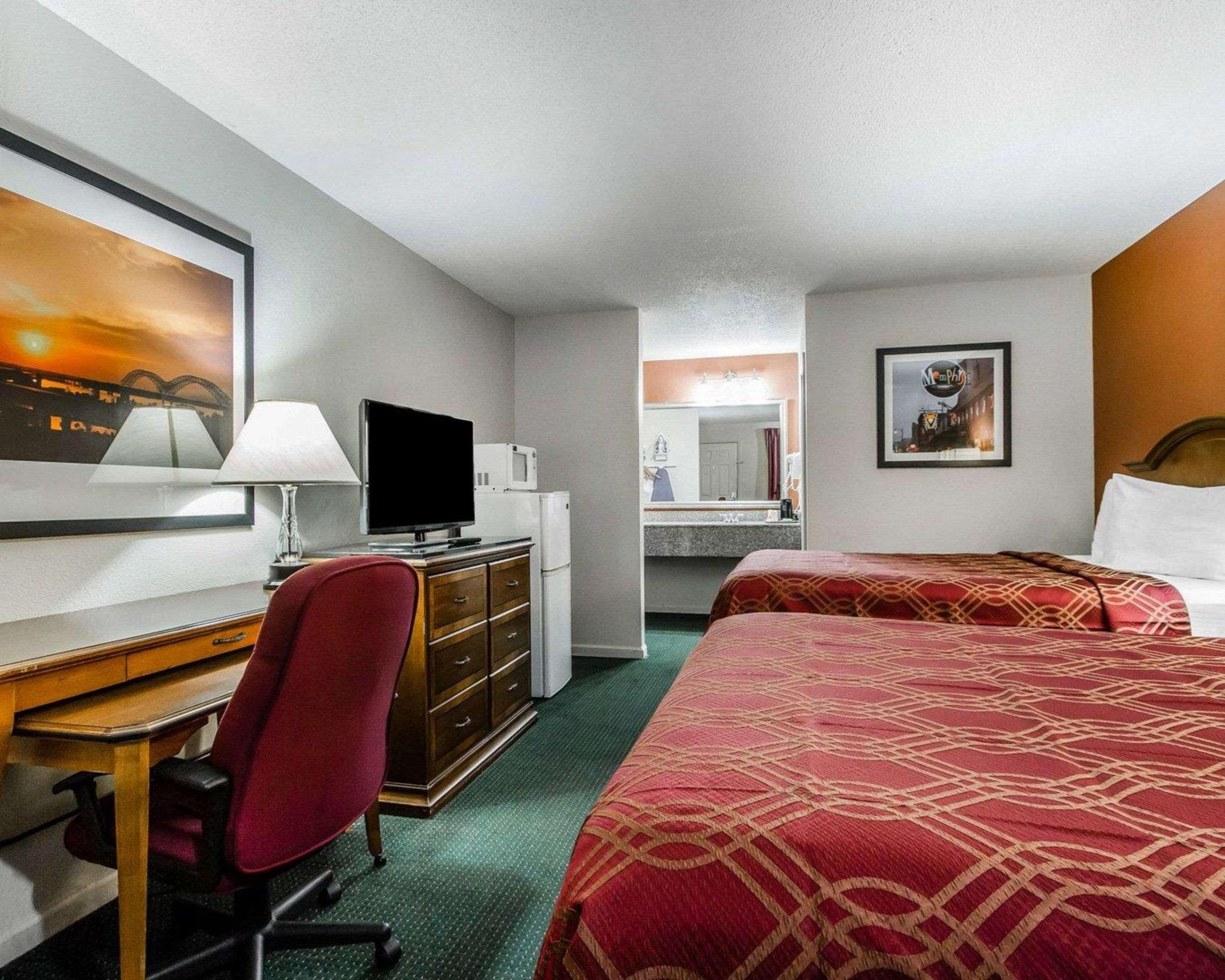 Econo Lodge Inn & Suites Enterprise Exteriör bild