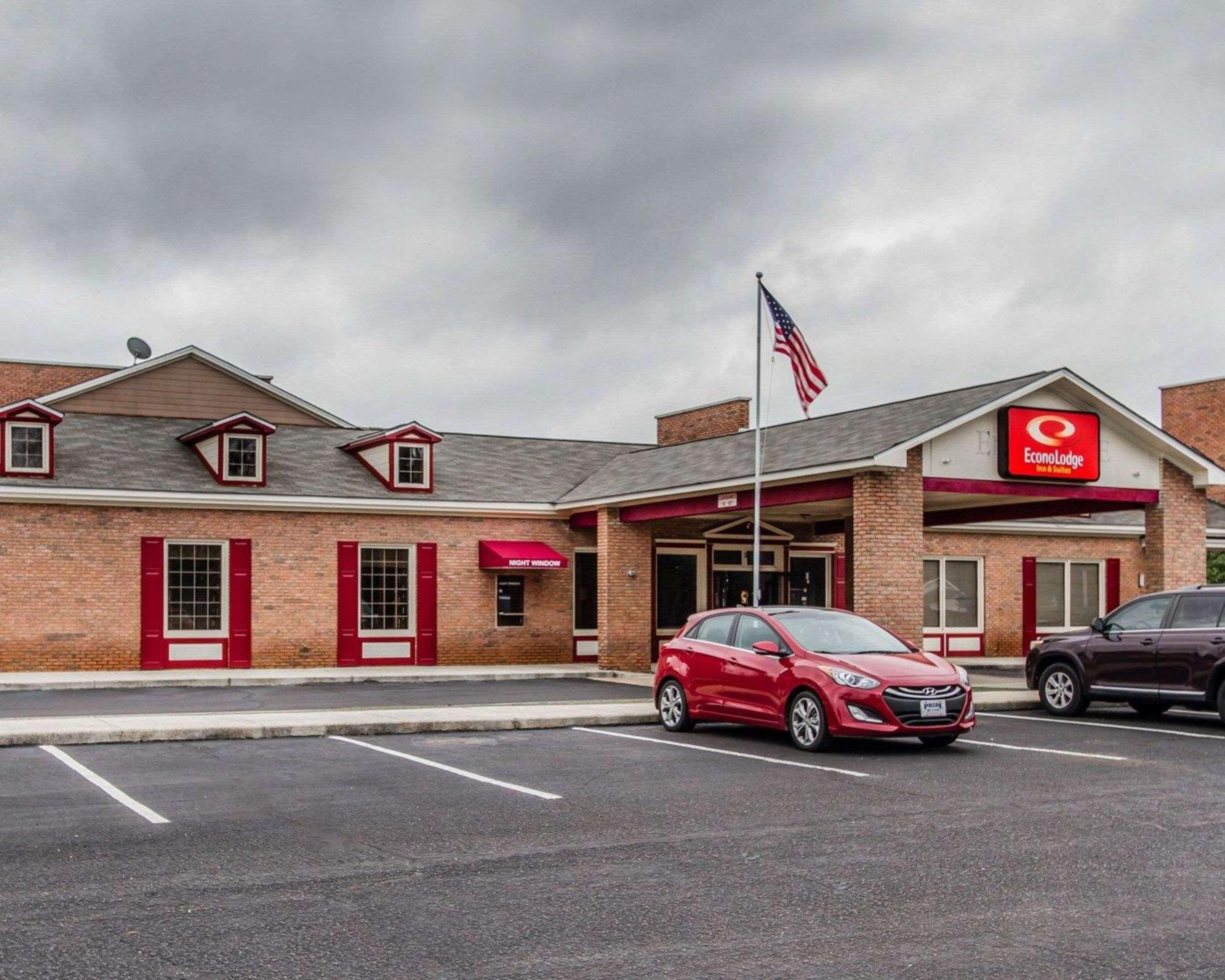 Econo Lodge Inn & Suites Enterprise Exteriör bild