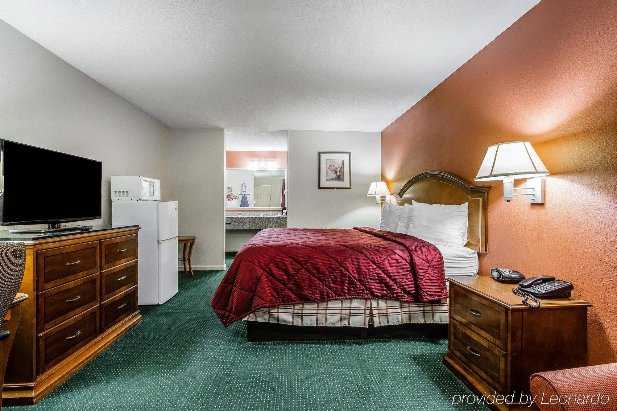 Econo Lodge Inn & Suites Enterprise Exteriör bild